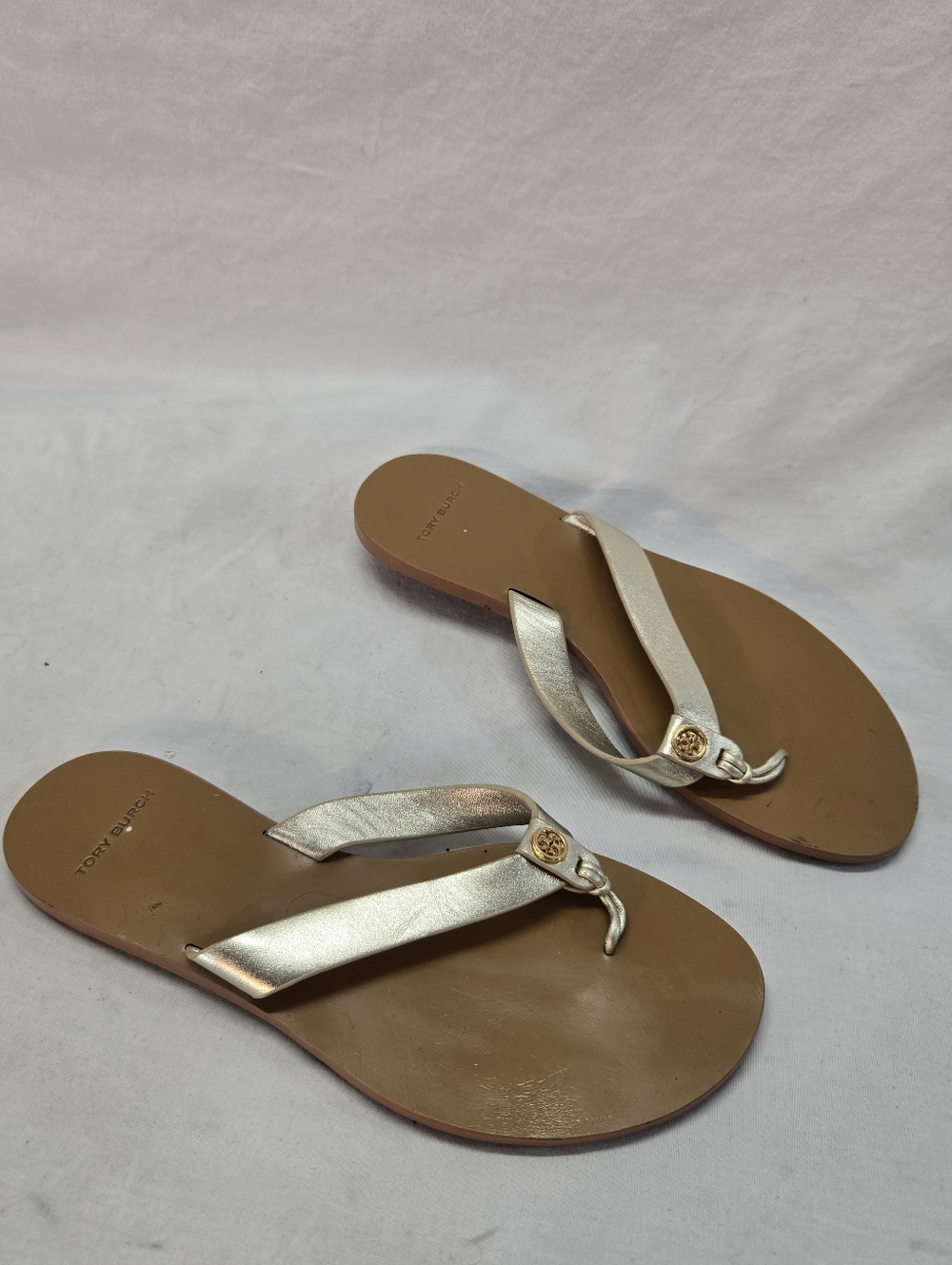 Tory Burch Women's Size 7.5 Manon Thong Sandals In Metallic Leather